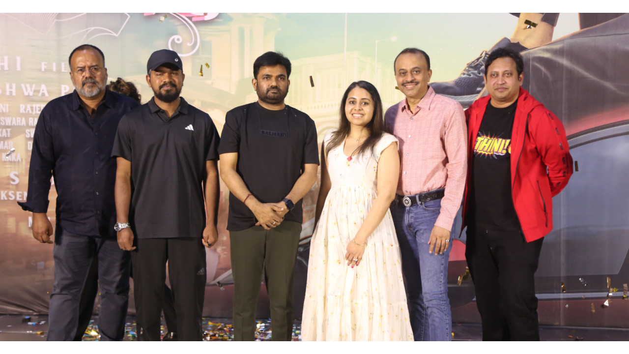 ఊహలకు మించే కంటెంట్ తో ప్రభాస్ "రాజా సాబ్":మారుతి